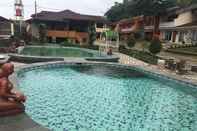 Swimming Pool Hotel Pesona Ciwidey
