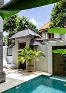 SWIMMING_POOL Villa Tiah