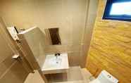 In-room Bathroom 6 Deluxe Resort