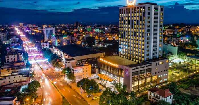 Luar Bangunan Muong Thanh Luxury Buon Me Thuot Hotel