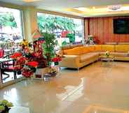 Lobi 3 Bird Hotel Bangsaen