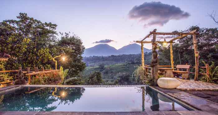 Kolam Renang Pondok Nyoman Bedugul