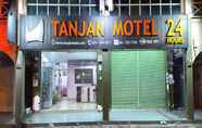 Bangunan 2 OYO 90937 Tanjak Hotel