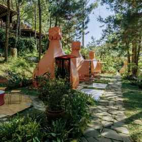 Exterior / Building1The Lodge Maribaya,Kedai Coffee Oray Tapa飯店