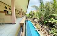 Swimming Pool 7 Taxa Raya Guest House