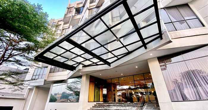 Bangunan Hotel Rivoli Senen Jakarta