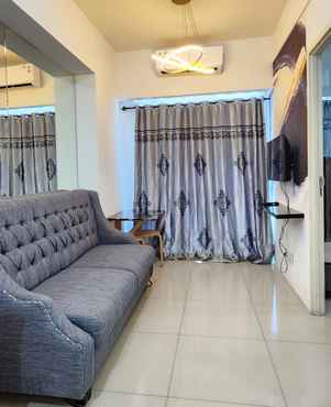 Sảnh chờ Two Bedroom Apartment at Supermall Tanglin Surabaya (Miracle)