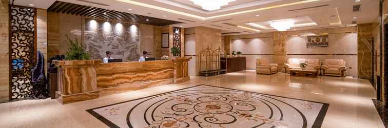 Lobby Luxtery Hotel