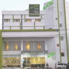 Bangunan 4 Whiz Prime Hotel Sudirman Cilacap