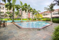 Kolam Renang 2 Capital O Hotel Super Cowboy