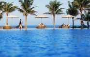 สระว่ายน้ำ 2 Melia Danang Beach Resort