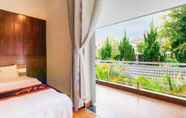 Bedroom 5 Du Thuyen Villa Hotel