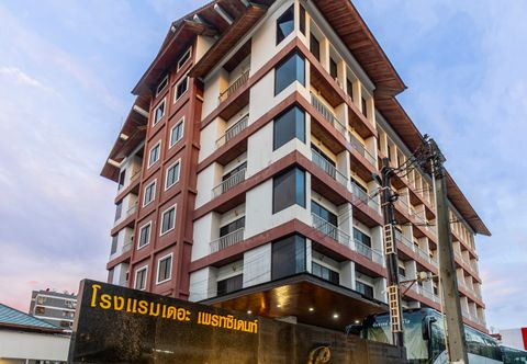 外部的 The President Hotel at Chokchai4