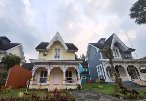 ภายนอกอาคาร Villa Kota Bunga Akasia