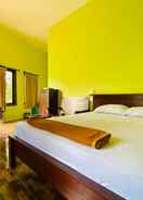 BEDROOM Hotel dan Gazebo Pinggir Kali Prigen Mitra RedDoorz