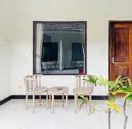 Sảnh chờ 3 RedDoorz Near Pantai Selong Belanak