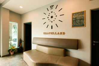 Lobi 4 Travelland Hotel