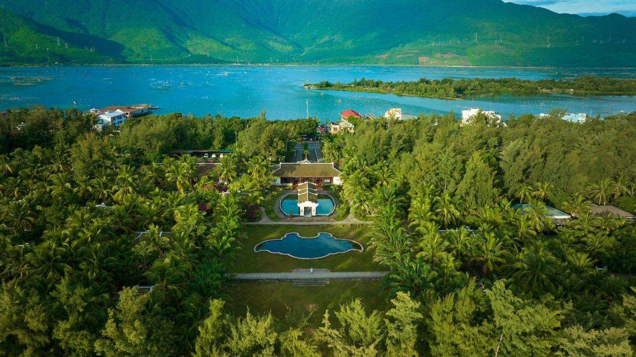 Lăng Cô Beach Resort- khách sạn 3 sao ở Huế