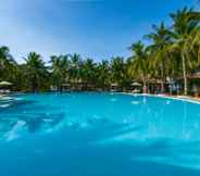 สระว่ายน้ำ 3 Lang Co Beach Resort