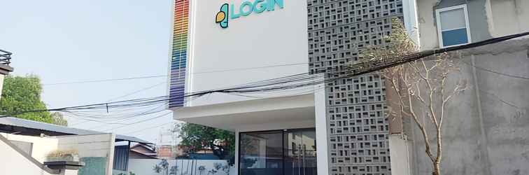 Luar Bangunan LOGIN by Rainbows house