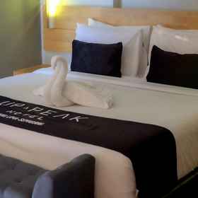 Bedroom 2 Up-Peak Hotel Simpang Lima Semarang Powered by Archipelago, Hotel Hotel Wisma Hasanah