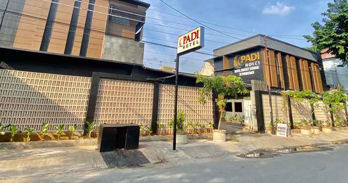 ภายนอกอาคาร Padi Hotel Purwodadi