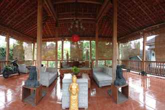 Sảnh chờ 4 Family Stay at Astuti Gallery & Homestay