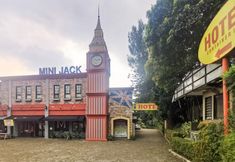 Exterior 7 Hotel Container Inn Puncak Mitra RedDoorz