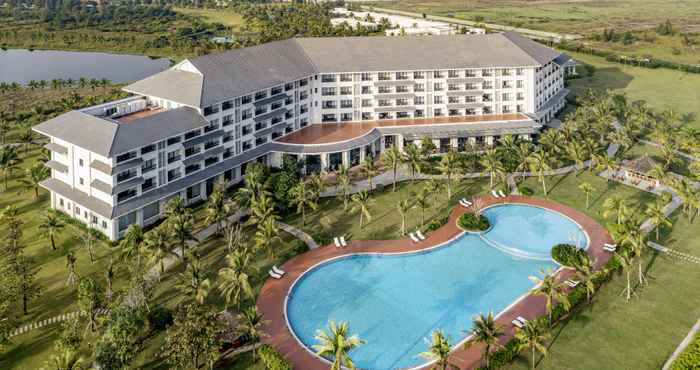 Bangunan Melia Vinpearl Cua Hoi Beach Resort