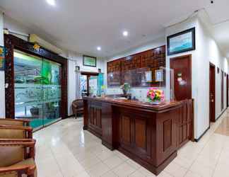 Sảnh chờ 2 Urbanview Hotel Pasah Asi Gubeng by RedDoorz