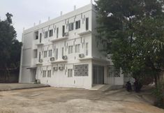 Exterior 6 Rumah Kayu Manis Bintaro