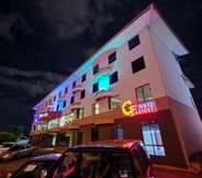 Exterior 2 Y Hotel Kota Kinabalu