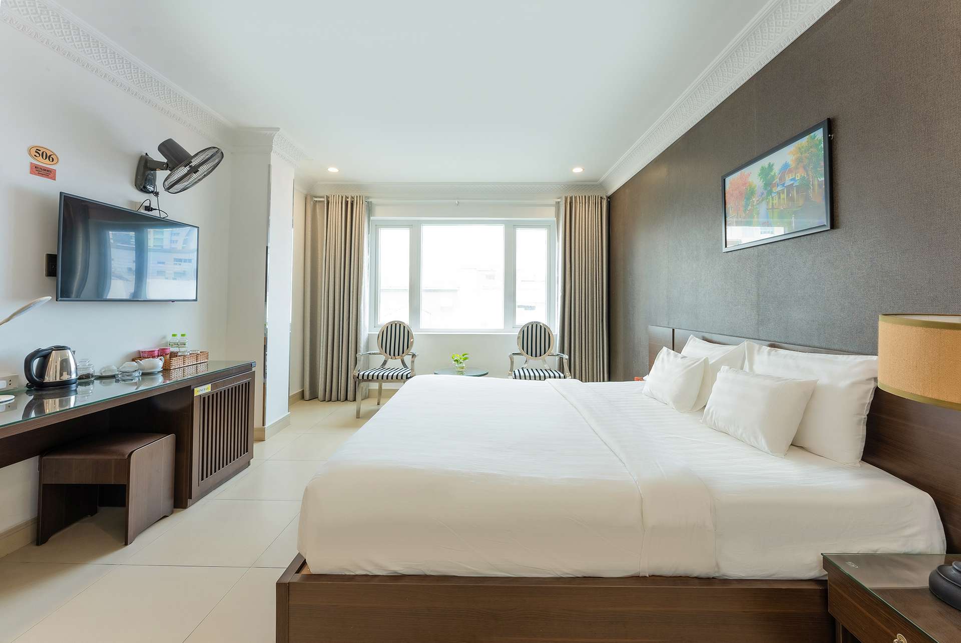 Palago Hotel - Khách sạn gần ngã tư Hàng Xanh