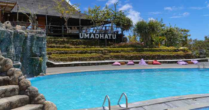 Swimming Pool Umadhatu Resort by Amerta