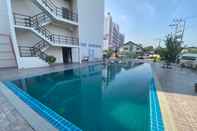 Swimming Pool Mayflower Grande Hotel Phitsanulok