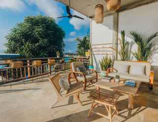 Sảnh chờ 2 Playgrounds Wave Lodge 