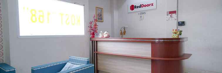 ล็อบบี้ Reddoorz near Jalan Kolonel Haji Burlian Palembang