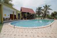 Swimming Pool Bwalk Hotel Malang