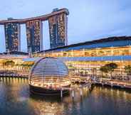 Bên ngoài 5 Marina Bay Sands