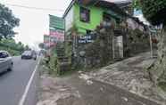 Exterior 2 Pall Inn Puncak Mitra RedDoorz