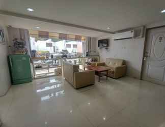 Lobi 2 Chic Hotel Surat