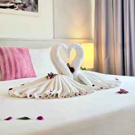 Bedroom 1 On Hotel Phuket, Khách sạn Karon Beach Pool Villa