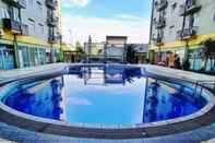 Swimming Pool The Suite Metro Apartemen ( King Property )