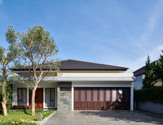 Bangunan 2 6 BR Hill View Villa with a private pool 3