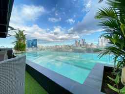 Jade Hotel and Suites, Rp 593.794