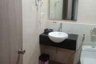 In-room Bathroom Manise Hotel