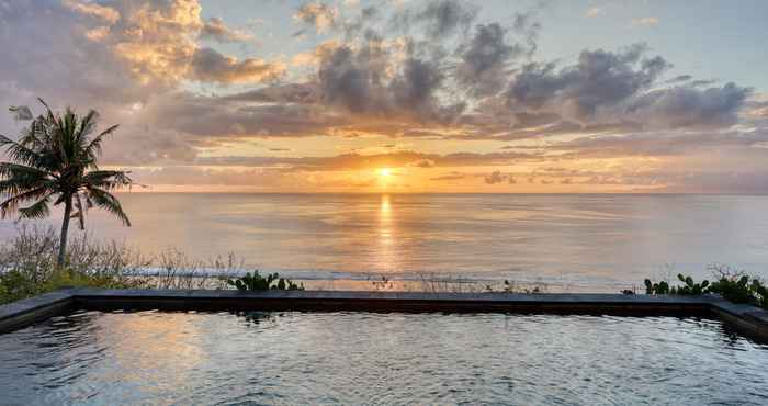 Kolam Renang Manta Cottage Sea View Plus