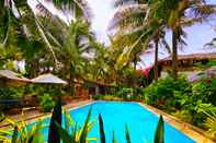 Kolam Renang Casa Beach Resort