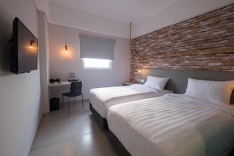 Bedroom 4 Hotel 88 Bekasi By WH