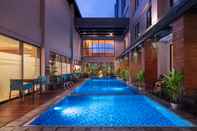 Swimming Pool Swiss-Belinn Timika